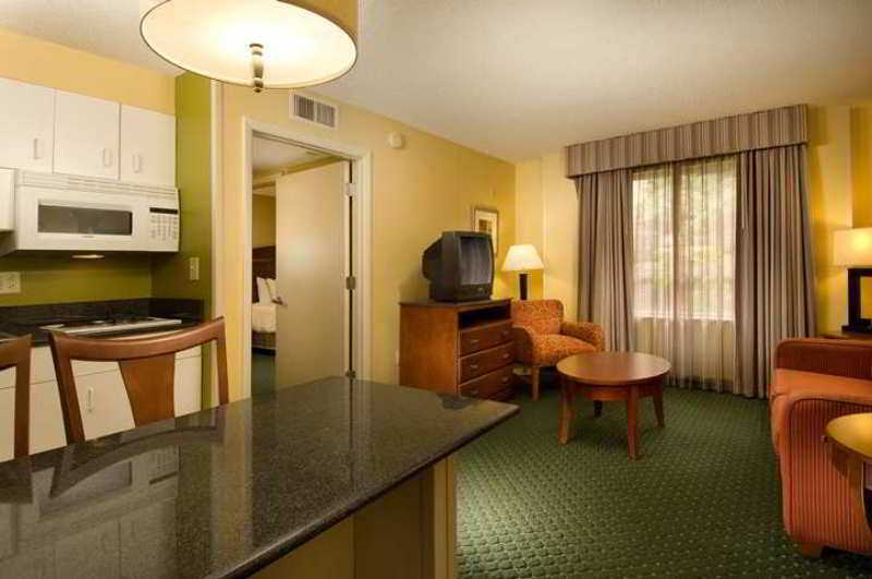 הוליווד Hampton Inn & Suites Fort Lauderdale Airport חדר תמונה